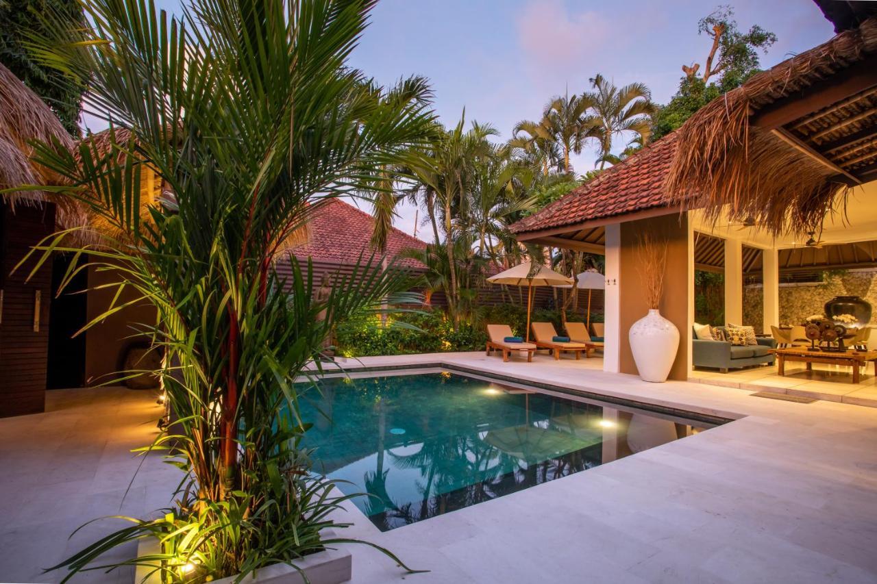 Asrina Villa'S Seminyak Zewnętrze zdjęcie