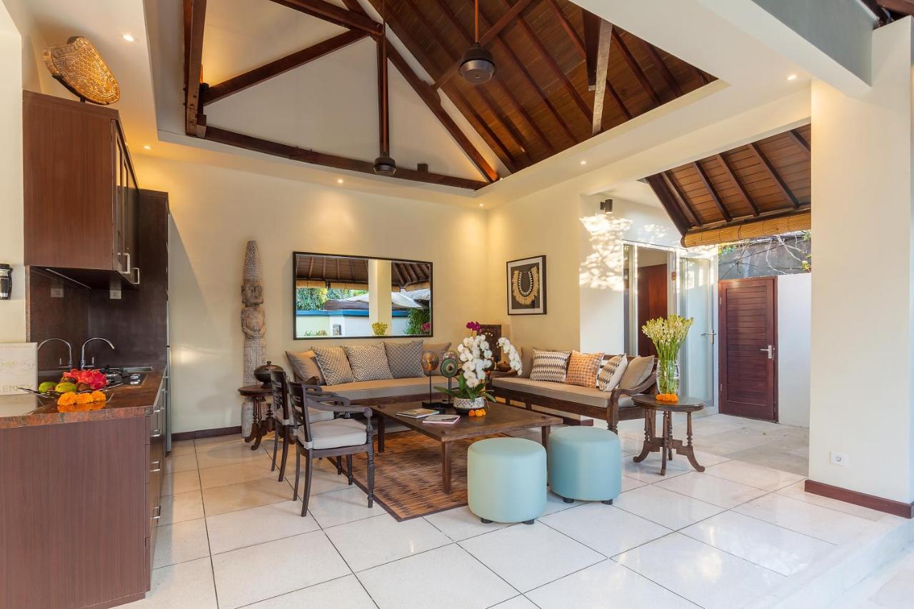 Asrina Villa'S Seminyak Zewnętrze zdjęcie