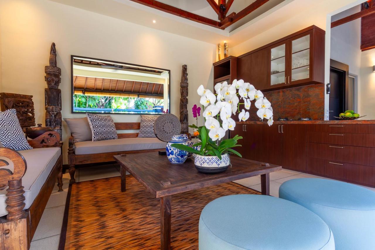 Asrina Villa'S Seminyak Zewnętrze zdjęcie
