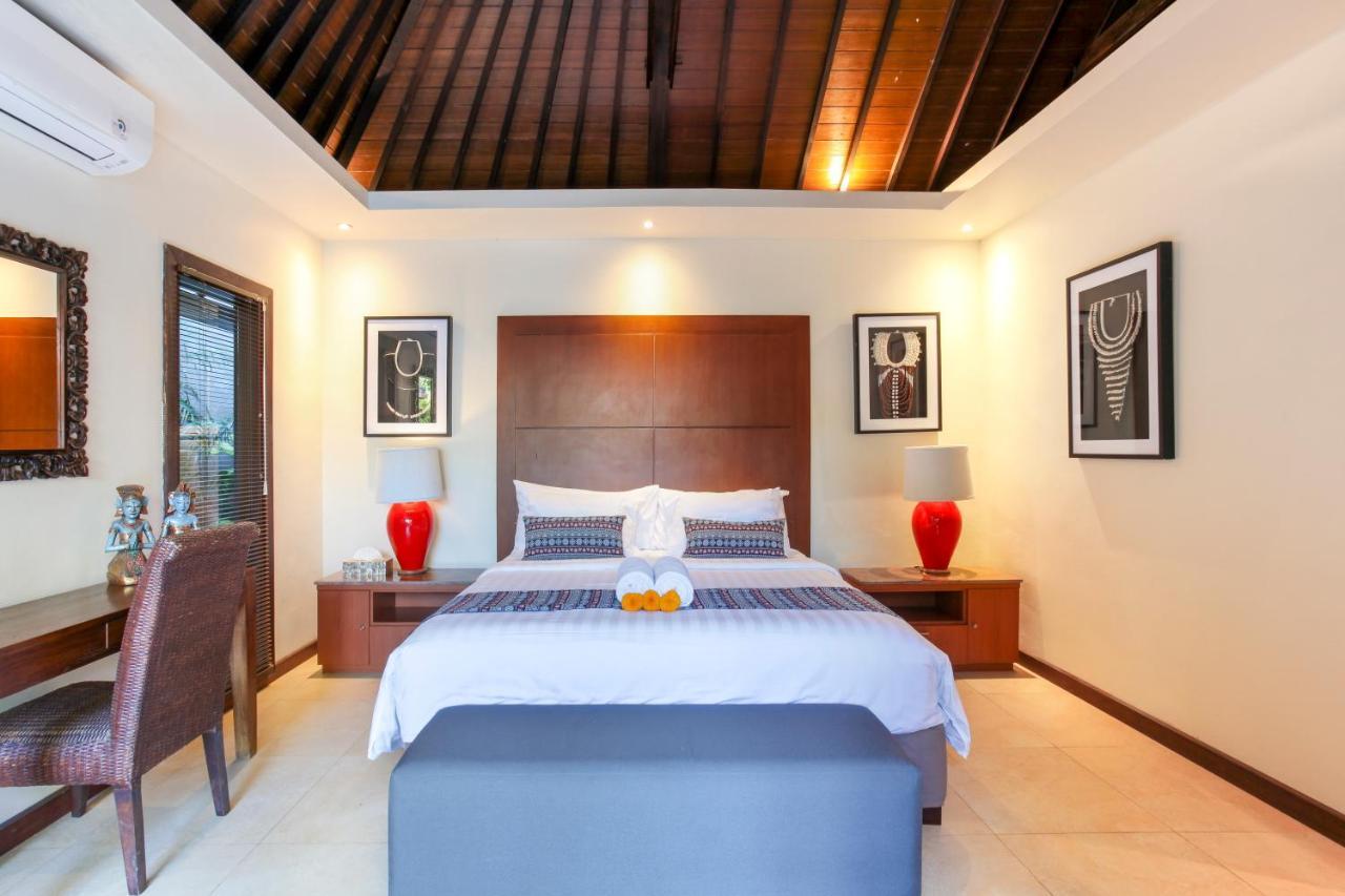 Asrina Villa'S Seminyak Zewnętrze zdjęcie