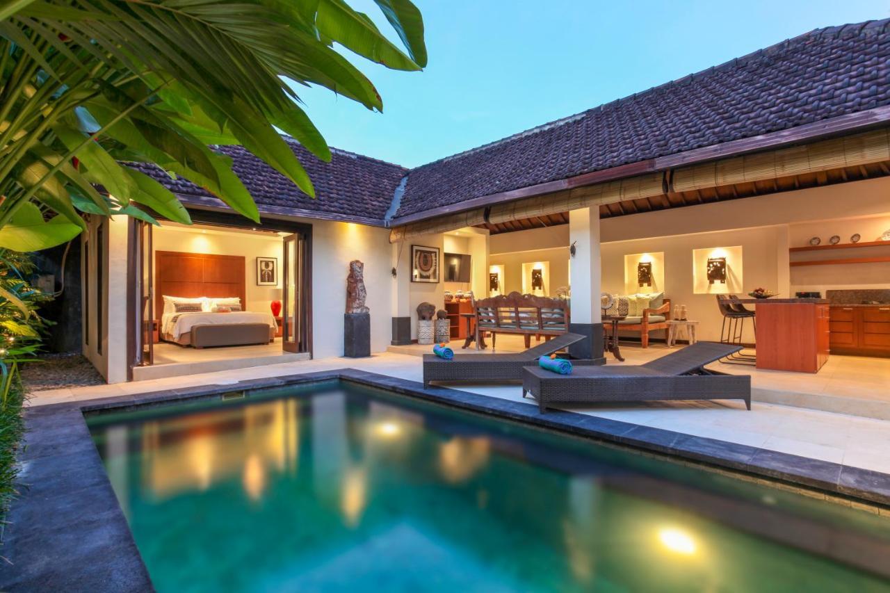 Asrina Villa'S Seminyak Zewnętrze zdjęcie