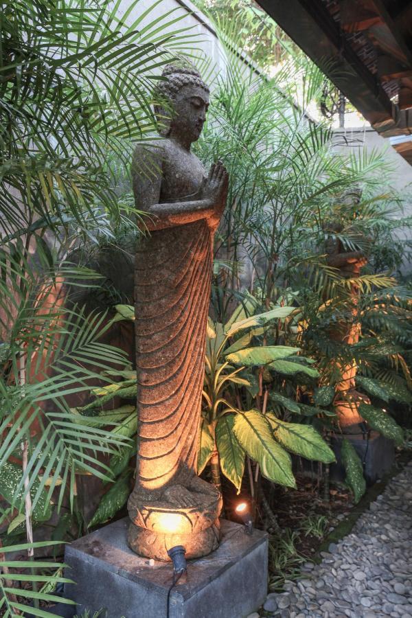 Asrina Villa'S Seminyak Zewnętrze zdjęcie